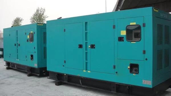 多祥镇康明斯400kw大型柴油二手发电机组